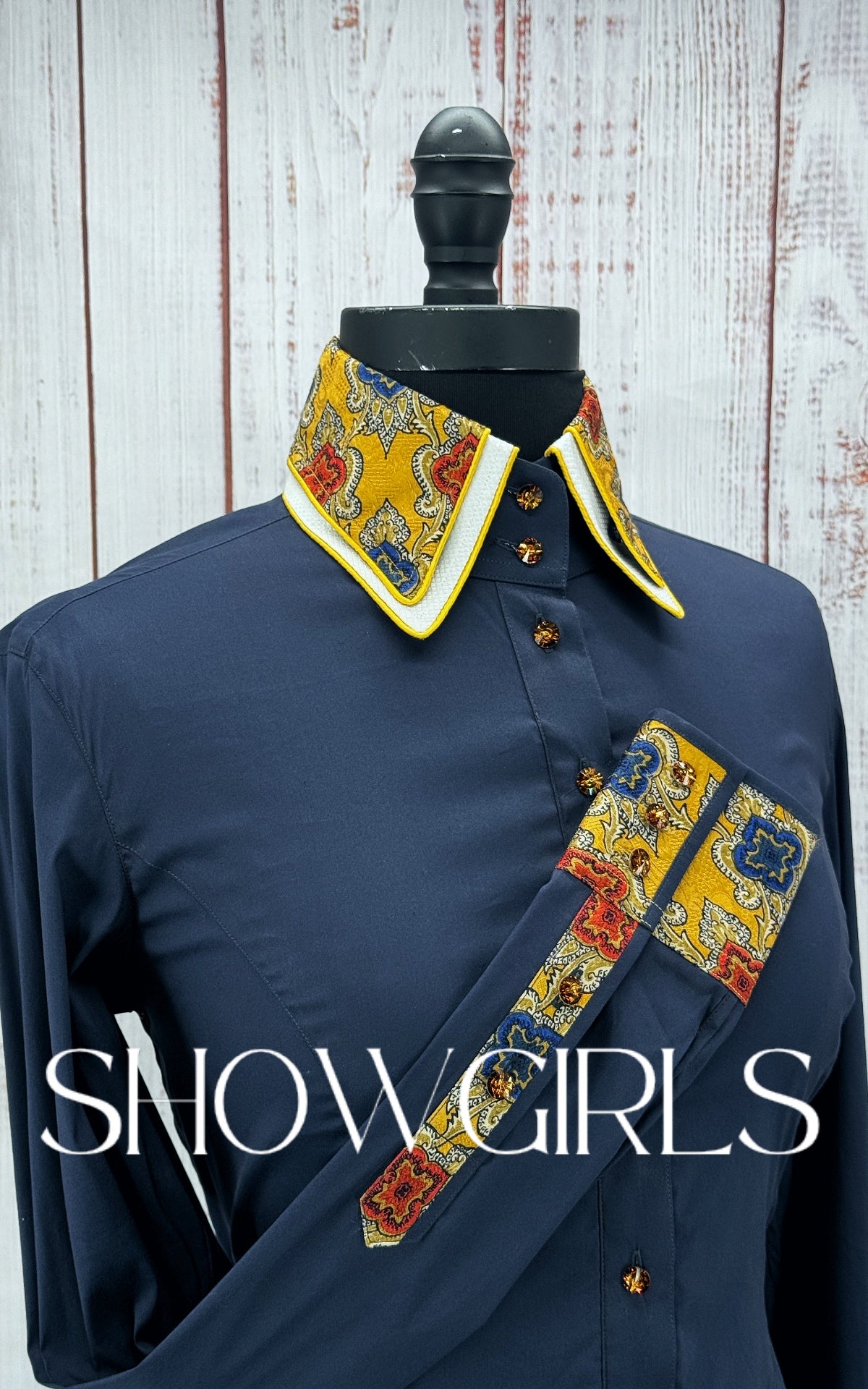 WINNING COUTURE - Size 4