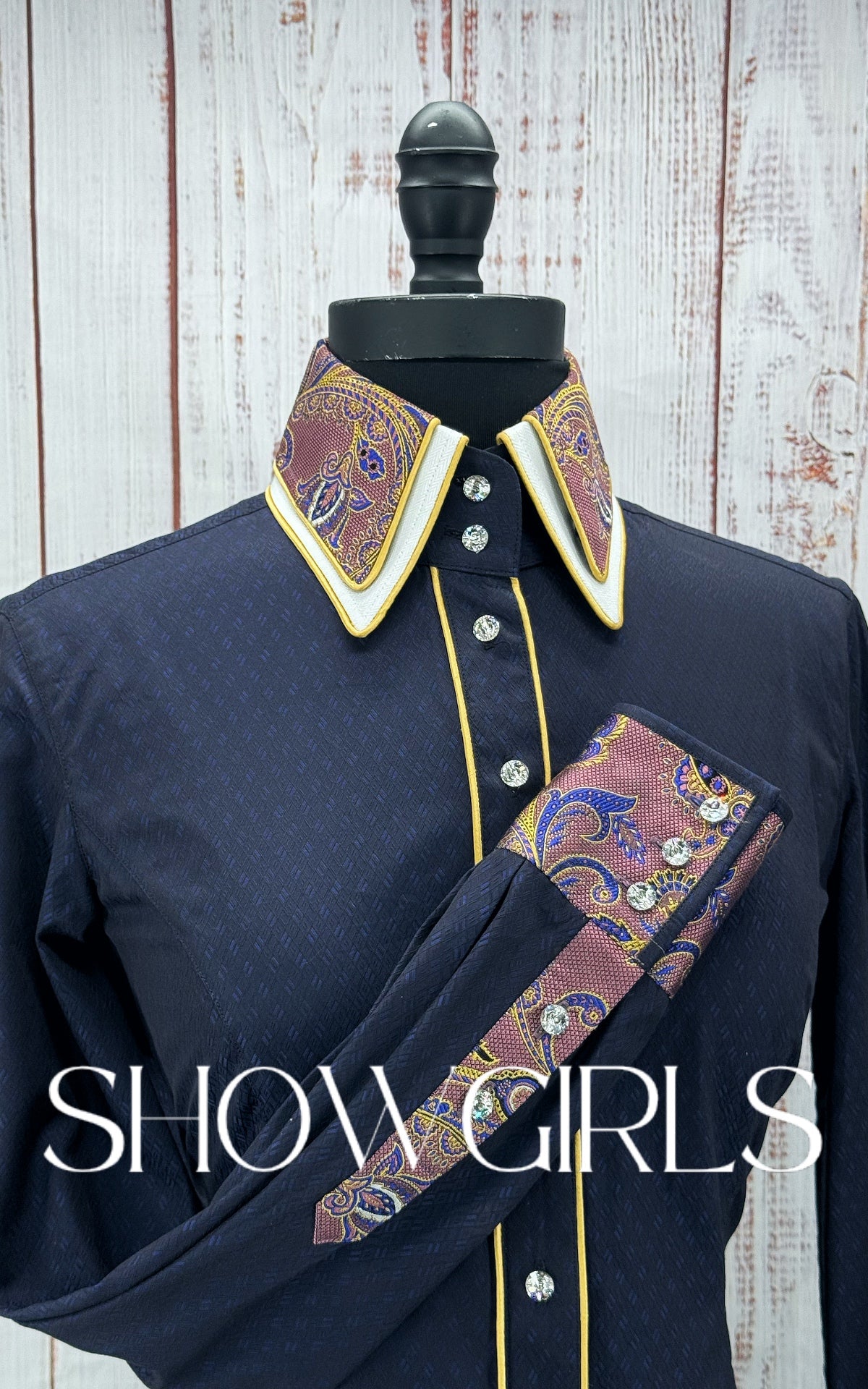 WINNING COUTURE - Size 4