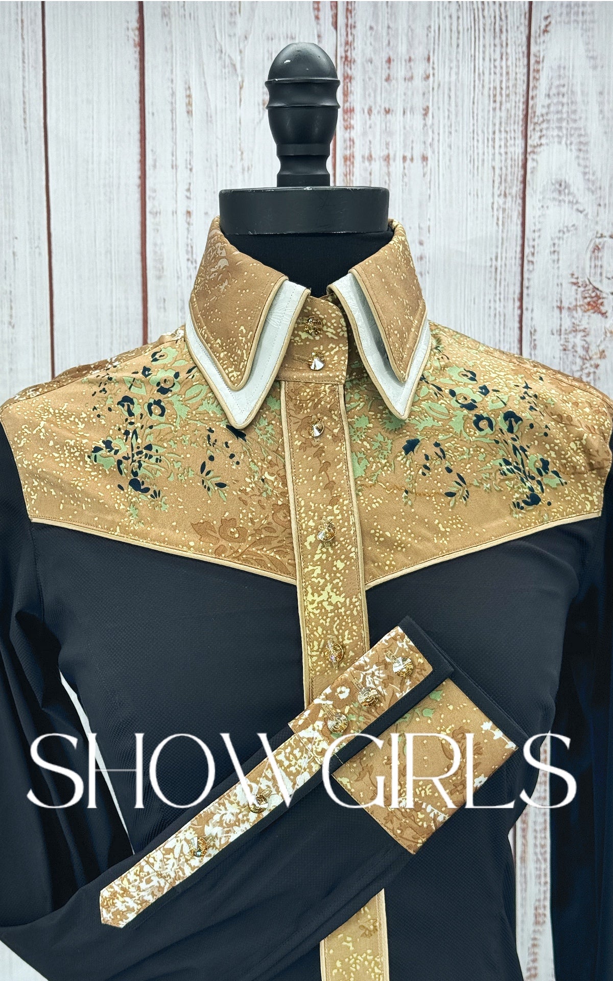 WINNING COUTURE - Size 4