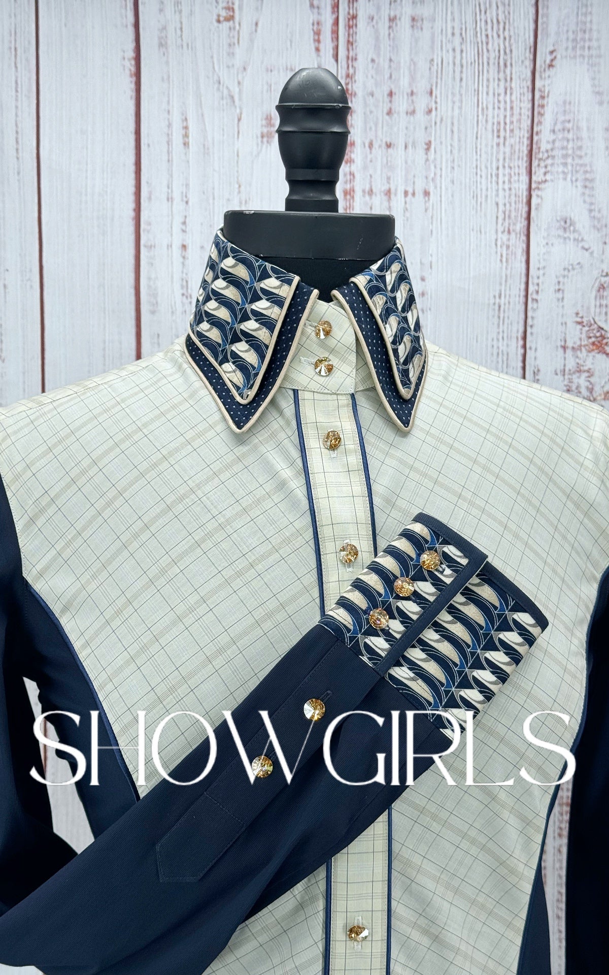 WINNING COUTURE - Size 6