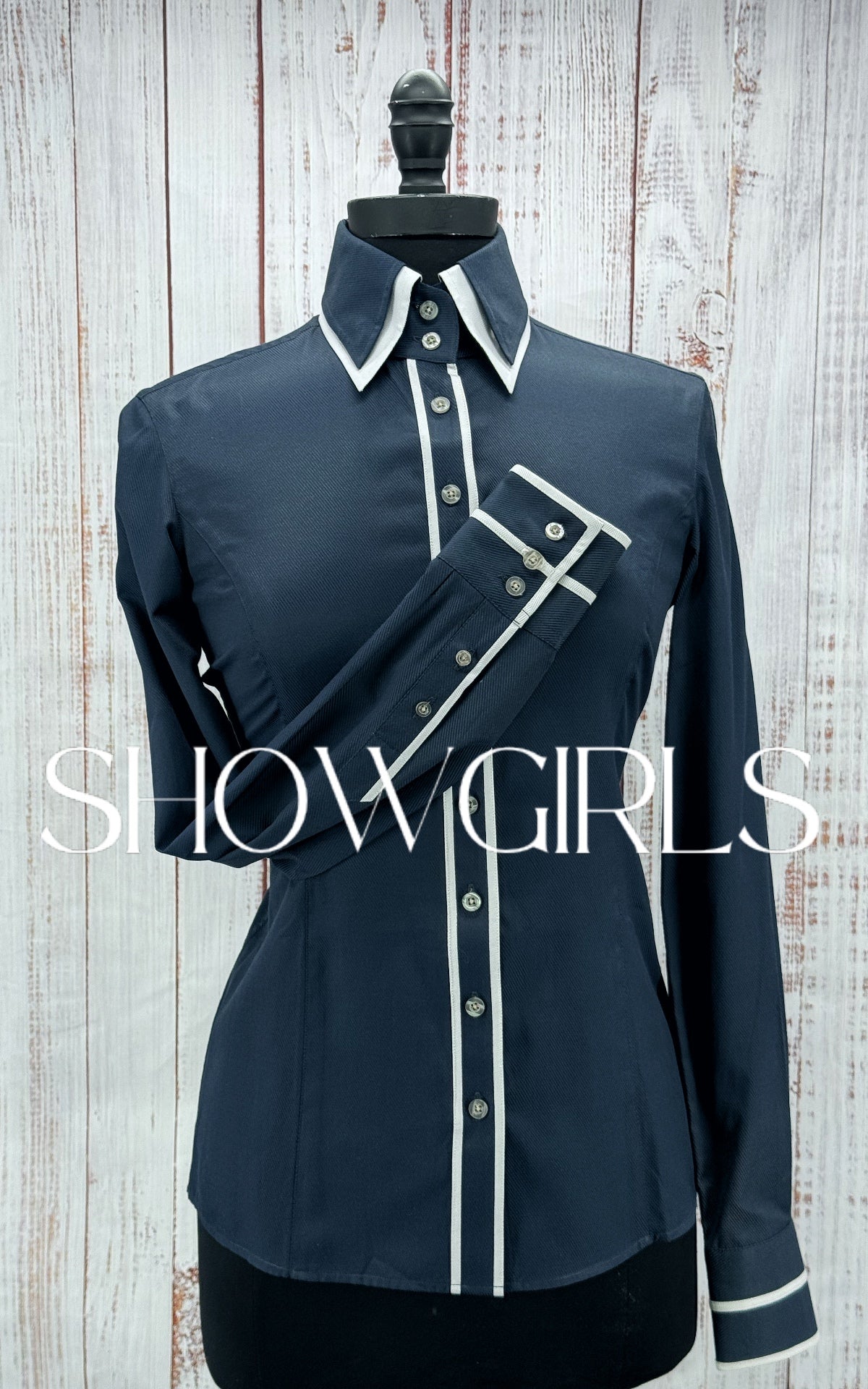 WINNING COUTURE - Size 6