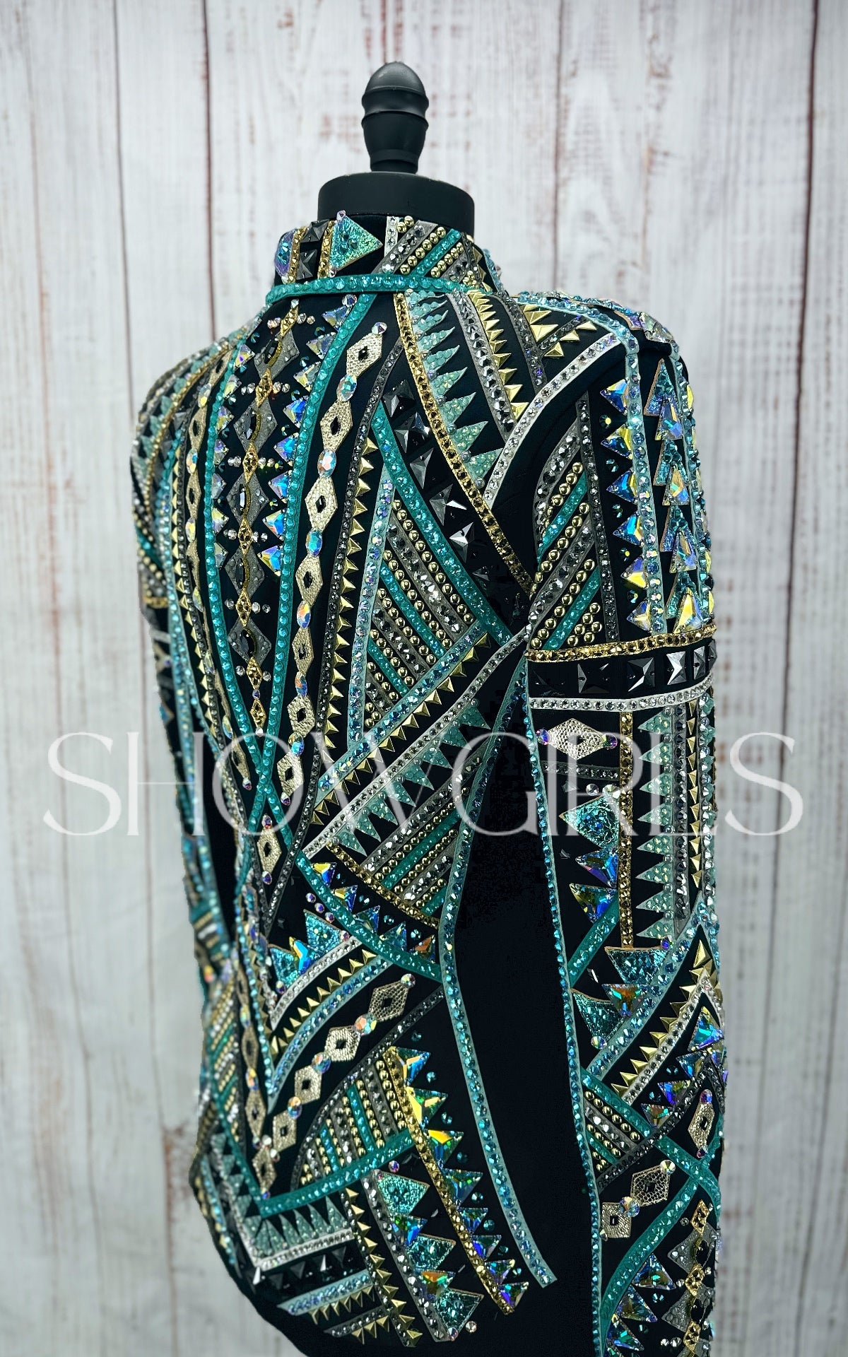 CHELSEA COUTURE SHOW CLOTHING