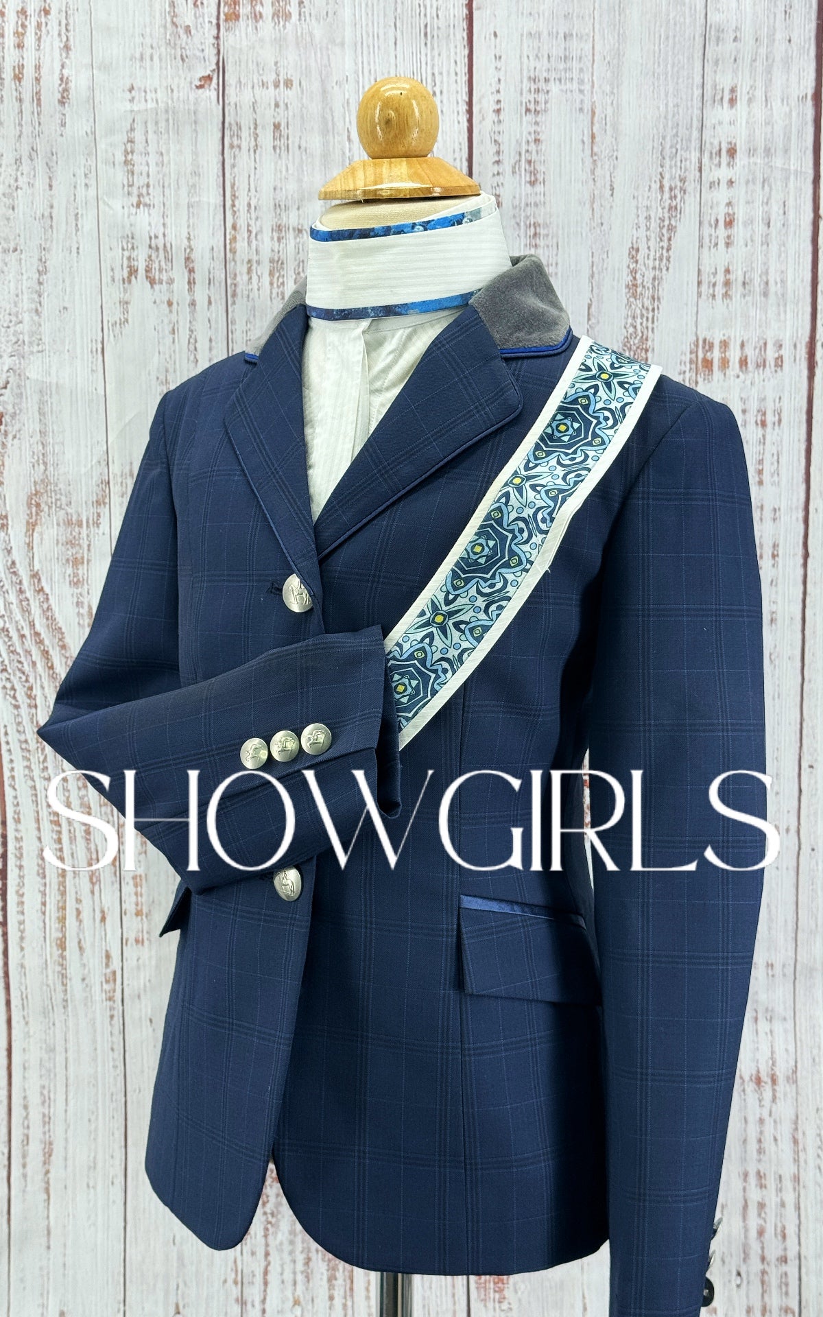 WINNING COUTURE - Youth Small