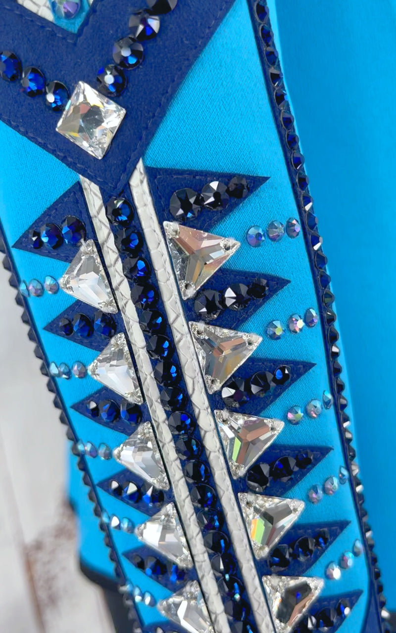 LENKA FOGLTONOVA SHOW CLOTHING