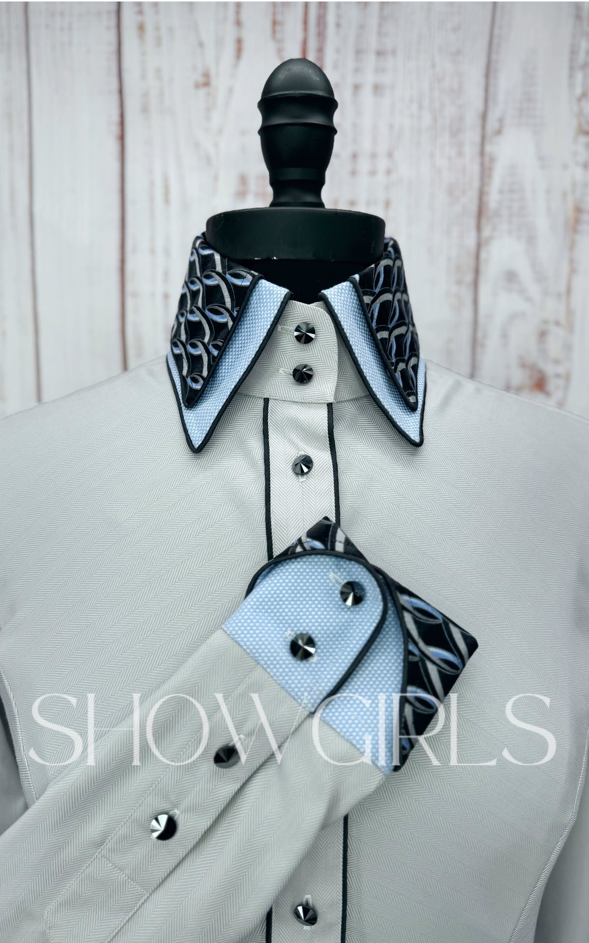 WINNING COUTURE - Size 6